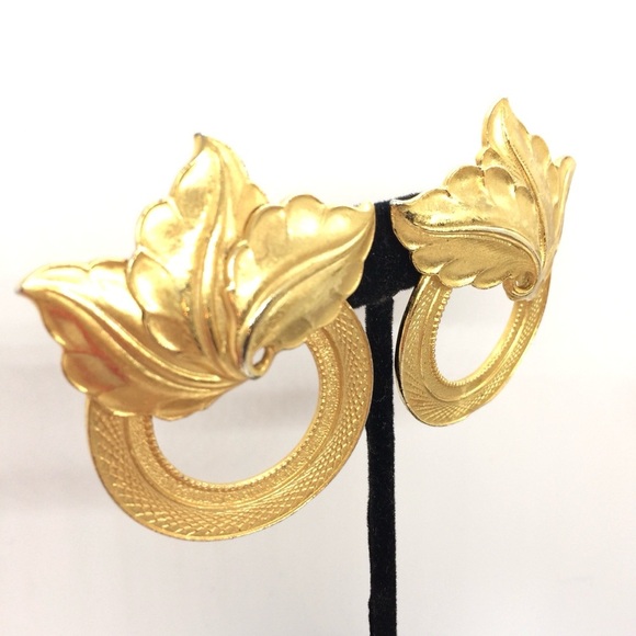 VINTAGE 80S 90S ORGANIC BRUSHED GOLD STATEMENT HOOP EARRING LEAVES PARISIAN CHIC - Picture 3 of 16